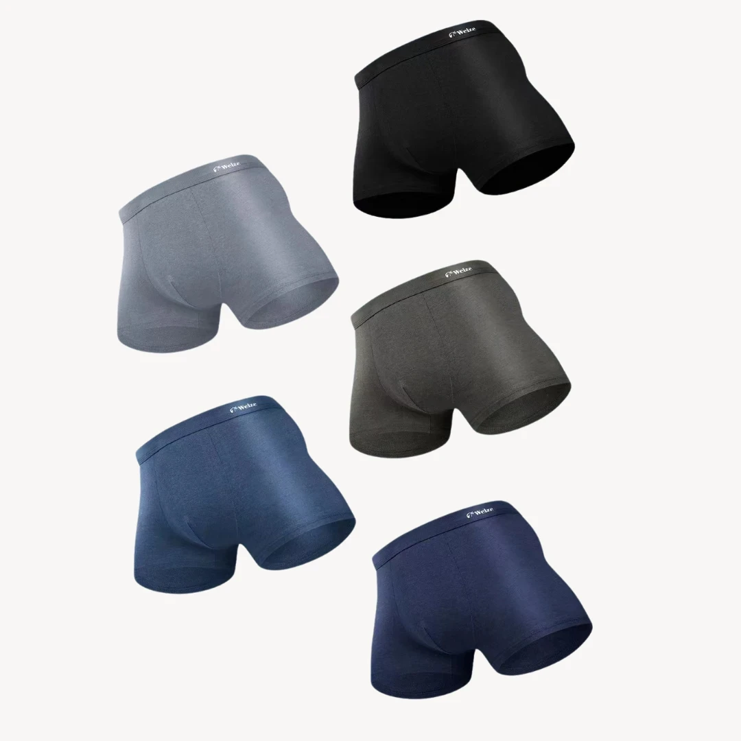 ملابس داخلية وجوارب