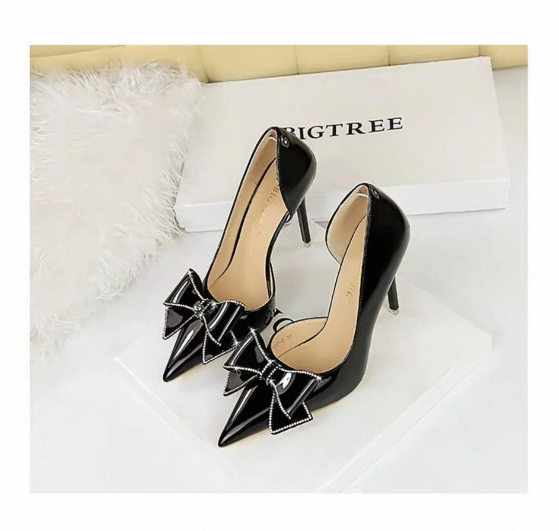 كعب فيونكة أنيق