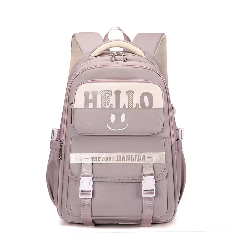 شنطة ظهر بتصميم شبابي