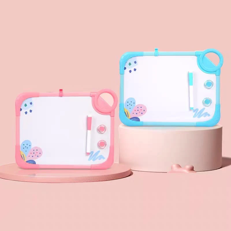 - سبورة مغناطيسية للأطفال