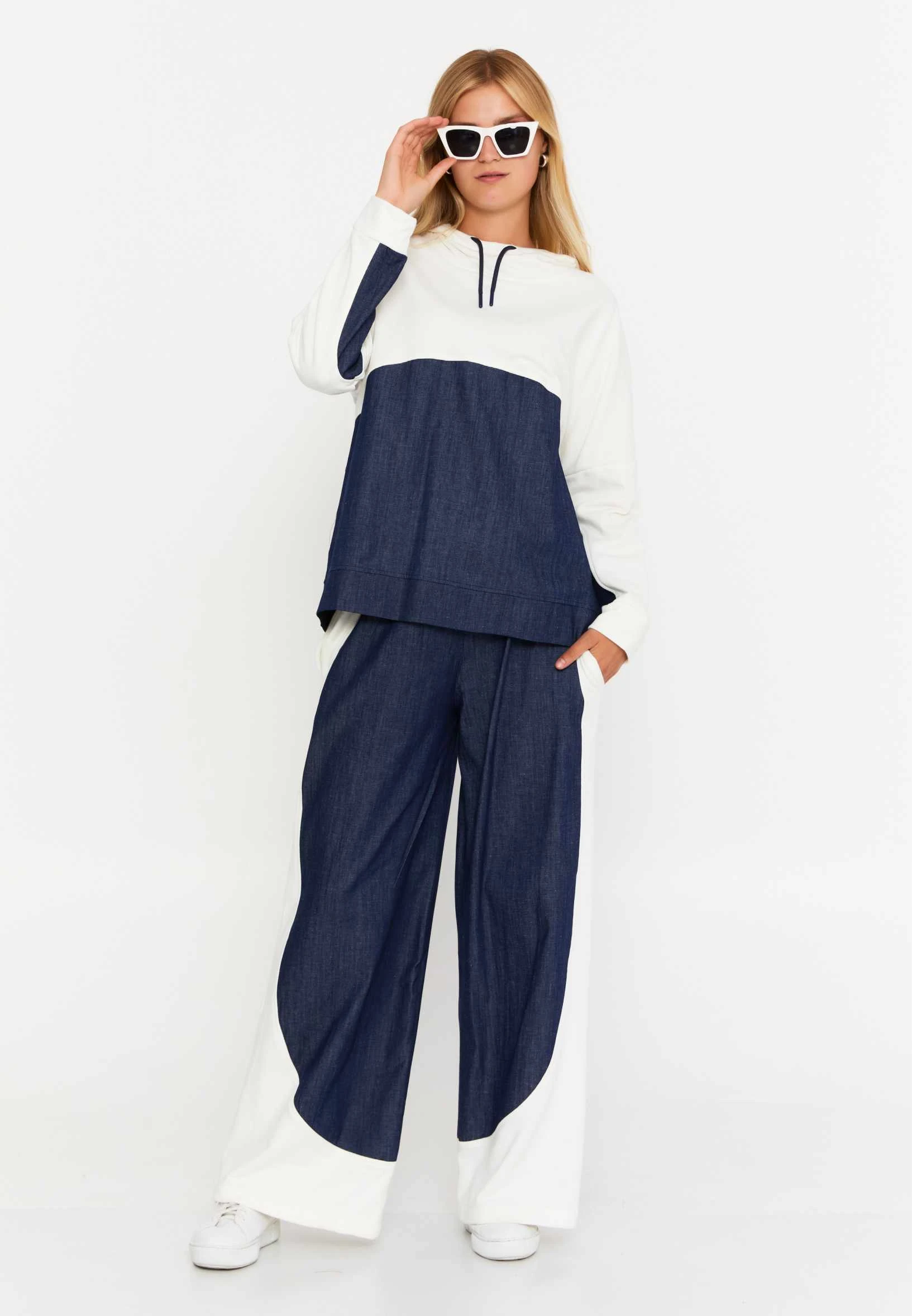 طقم كاجوال بلونين بتصميم عصري ومريح