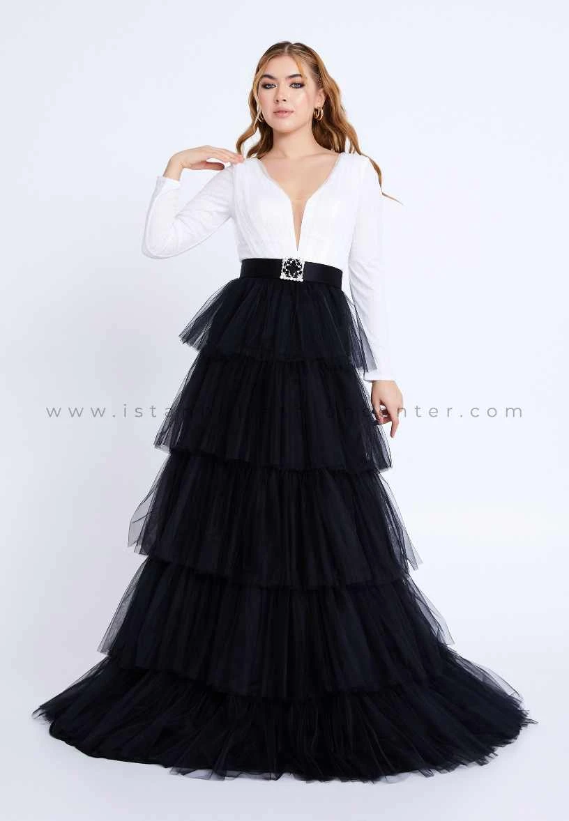 فستان سهرة فاخر بتصميم مميز