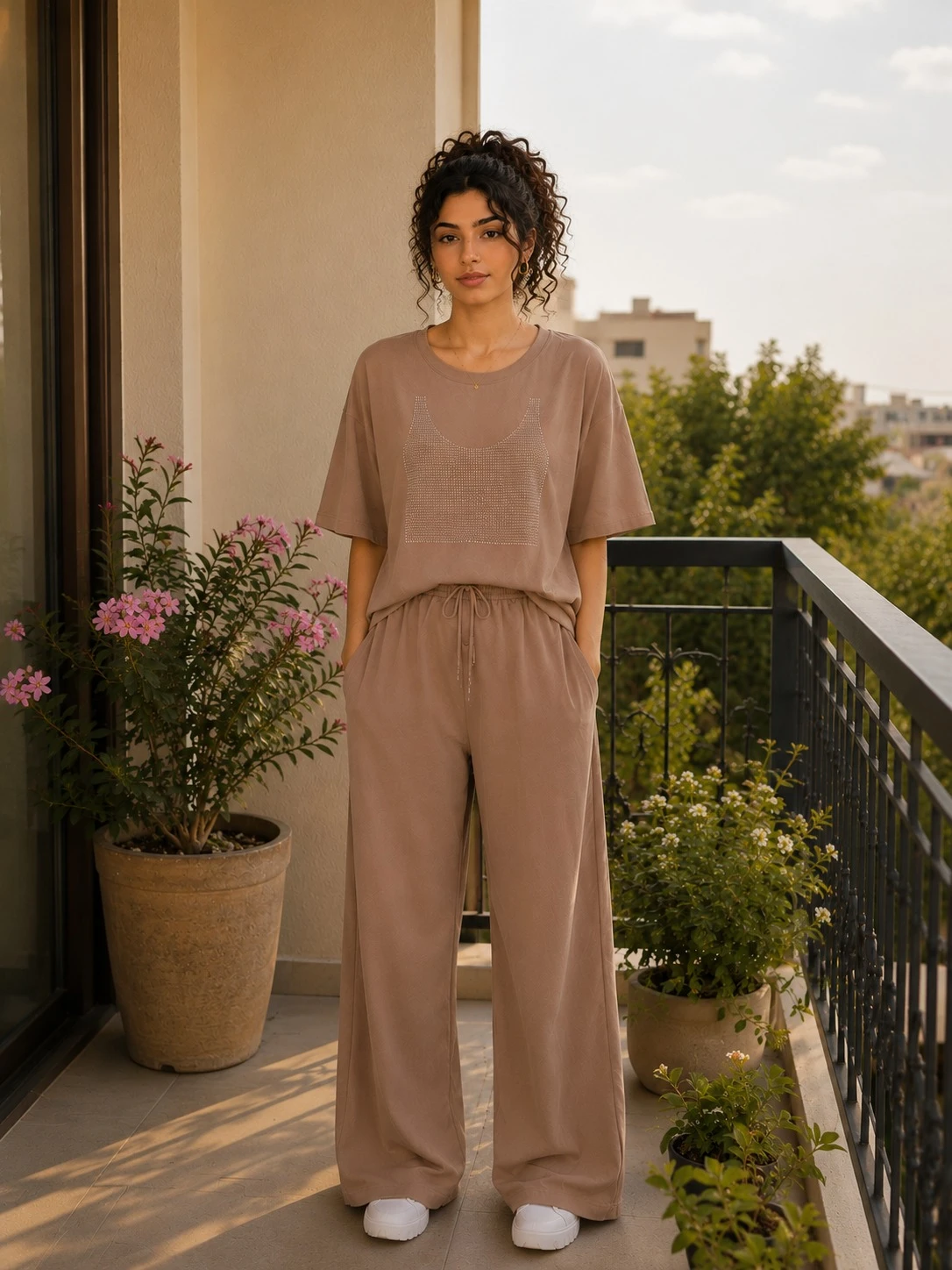 طقم نسائي مريح تيشيرت واسع بأكمام قصيرة بنطلون  بخصر مطاطي